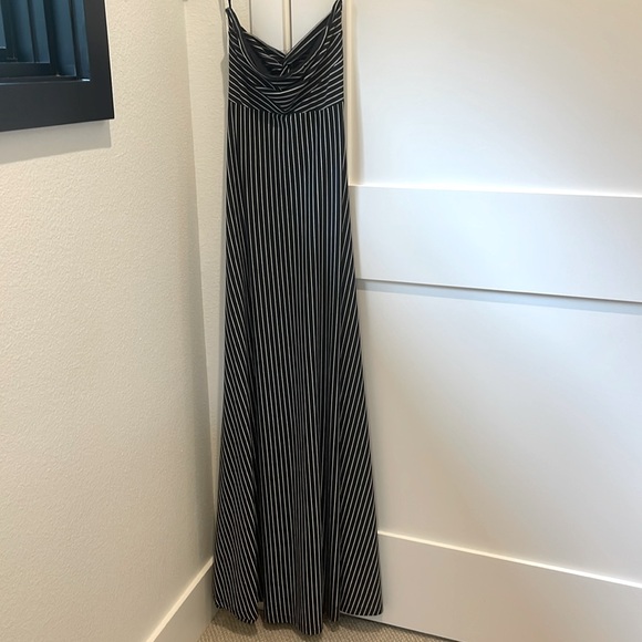 Windsor Navy White Striped Strapless Maxi with Back Detail Sz XS - Picture 2 of 6